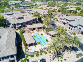 *NEW* Lux Scottsdale Home with Pool, Hot Tub, and Gym